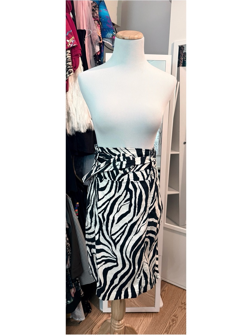Forever 21 Black & White Zebra Print Pencil Skirt Size Large